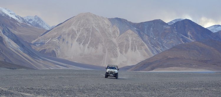 Ladakh Car Rental Delhi